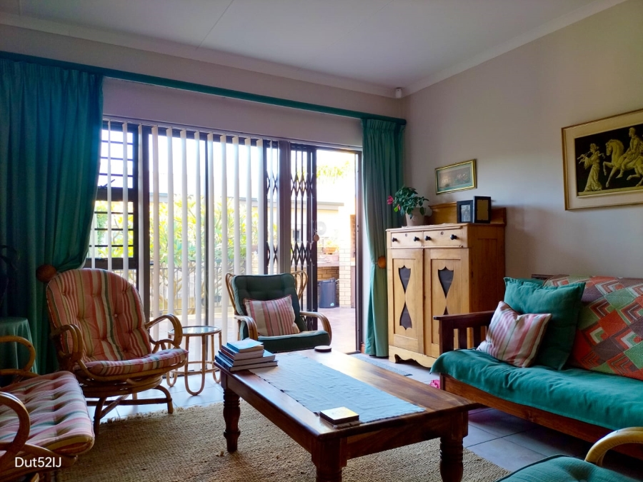 4 Bedroom Property for Sale in Fraaiuitsig Western Cape